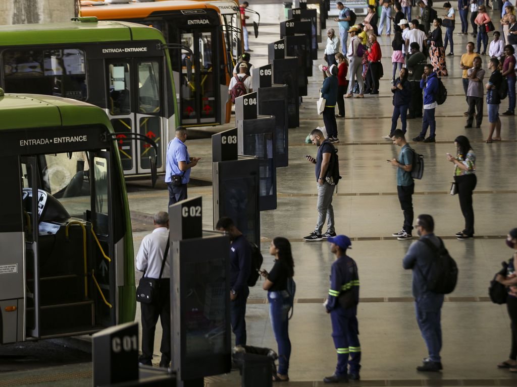 Greve dos rodoviários é mantida após categoria rejeitar reajuste de 6%