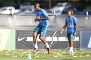 Com elenco incompleto, Seleção realiza primeiro treino na Austrália