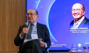 Gilmar Mendes pede vista em julgamento sobre afastamento de diretor-geral da PF