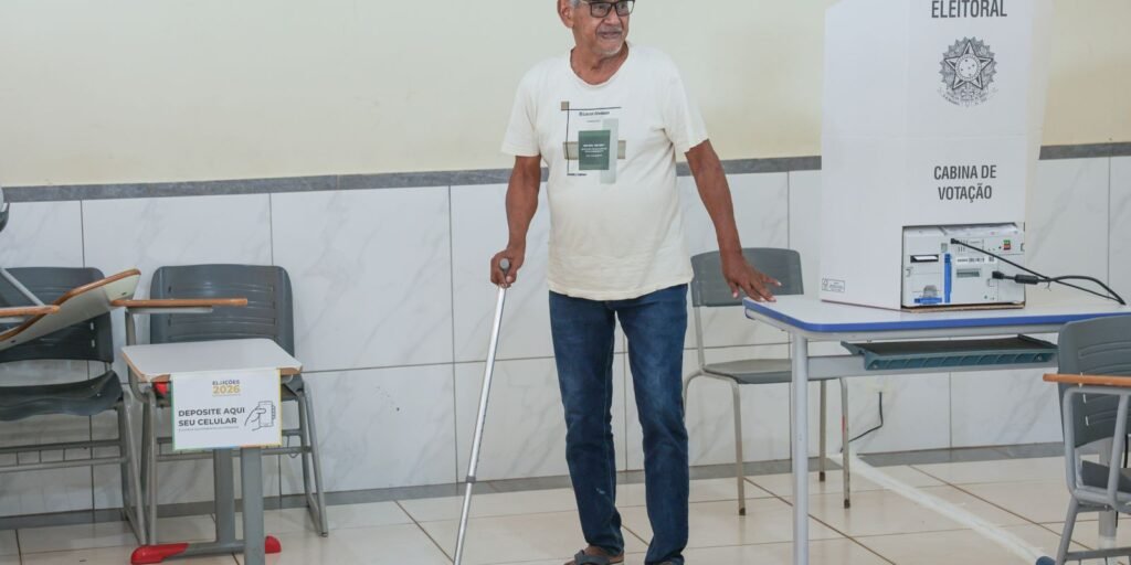 Eleitores com mais de 80 anos têm prioridade absoluta nas filas