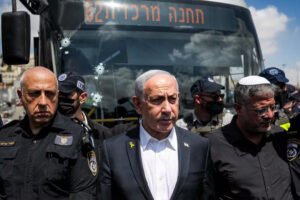 Netanyahu aponta doutrinação ‘islamista radical’ de copiloto envolvido em incidente em voo para Israel