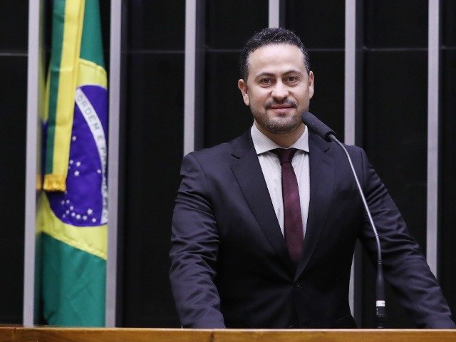 Presidente do PT-SP lamenta falta de ônibus: