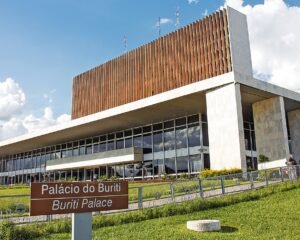 Celina e Grass iniciam 2º turno de olho em 200 mil votos e 426 mil ausentes