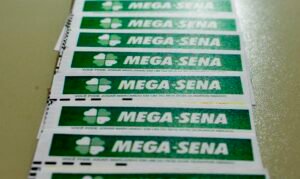 Mega-Sena acumula e prêmio vai a R$ 112 milhões
