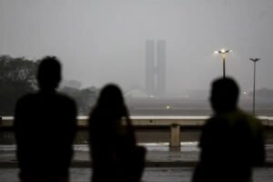 Tempestade atinge o Distrito Federal e Inmet prevê semana com tempo instável