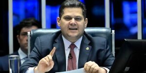 Alcolumbre anuncia sessões para discutir e votar fim da escala 6x1