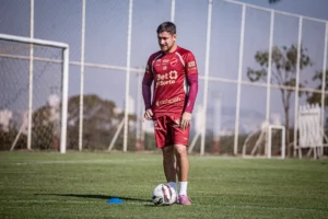 João Vieira é baixa no Vila Nova para encarar o Novorizontino