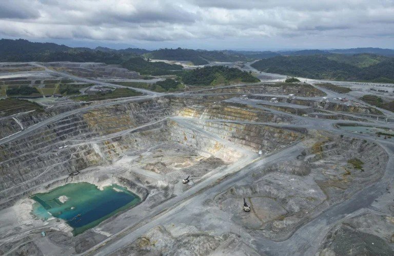 Comissão governamental recomenda reativar polêmica mina de cobre no Panamá
