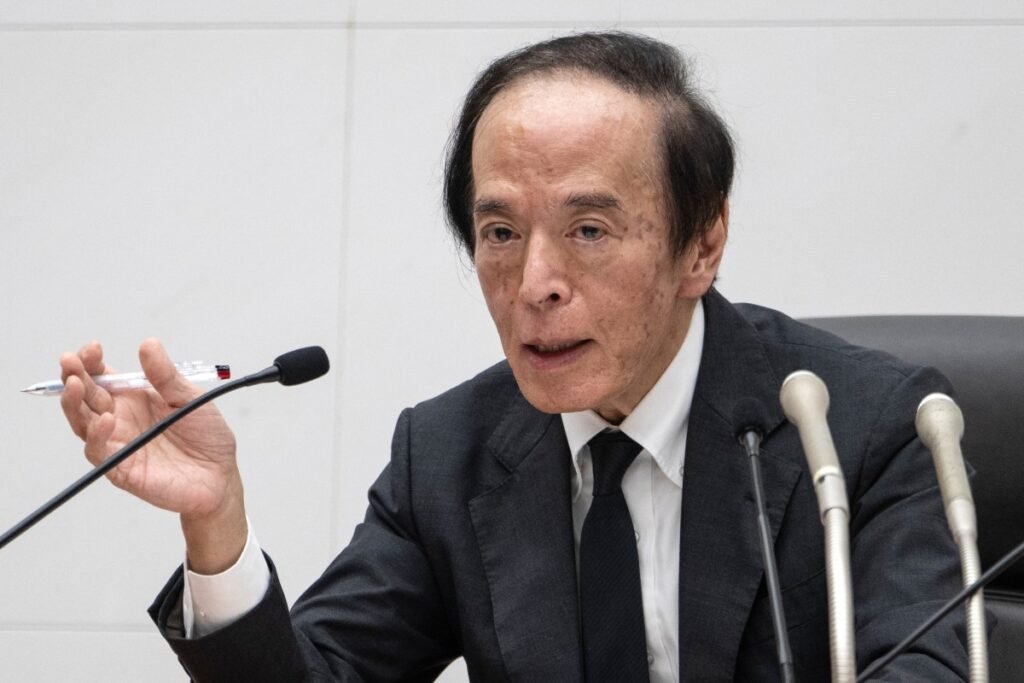 Ueda, do BoJ, defende estabilizar inflação em 2% e monitora escalada global de juros soberanos