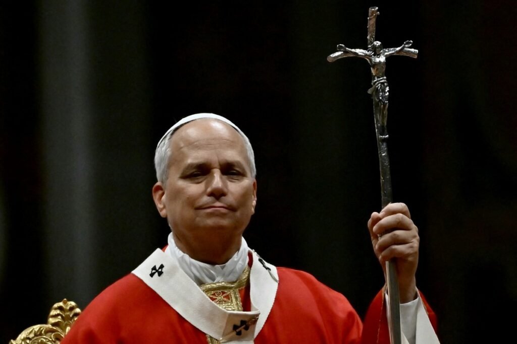 Papa Leão XIV anuncia cirurgia para remover nódulo no pulmão