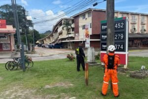 Terremoto de magnitude 7,7 provoca pânico e danos em prédios no Panamá