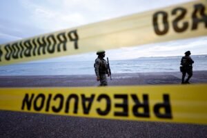 Furacão Simón deixa um morto e provoca inundações no México