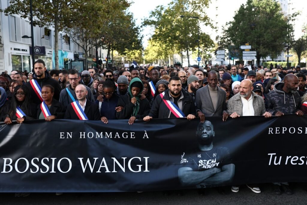 Acusado de ‘atentado terrorista racista’ na França é transferido para unidade psiquiátrica