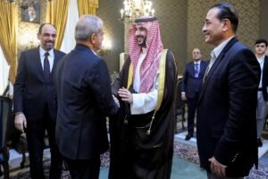 Irã anuncia acordo com Turquia, Paquistão e Arábia Saudita para continuar negociações 