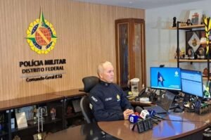 Drones e câmeras de monitoramento no contexto da operação de segurança da Polícia Militar do Distrito Federal durante o segundo turno das eleições de 2026.