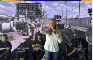 Celina Leão durante evento empresarial no Distrito Federal.