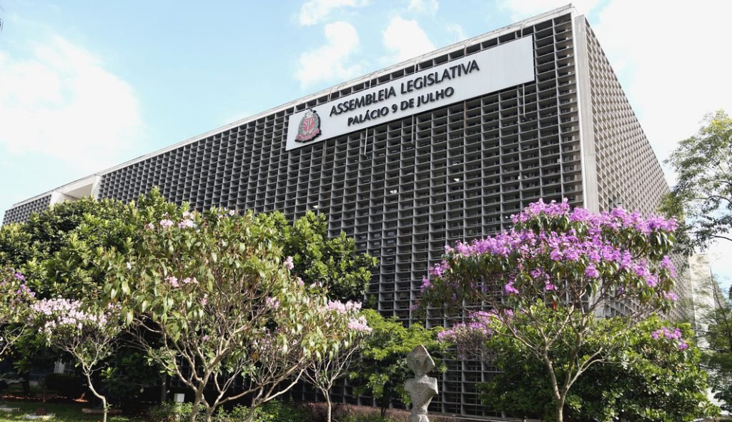 PL se mantém como maior bancada na Alesp e oposição fica mais numerosa com crescimento do PSOL