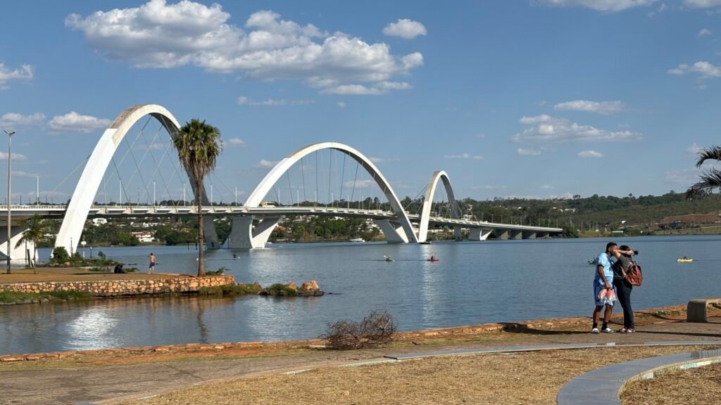 Ocupação irregular na Orla do Lago Paranoá acende alerta para ordenamento