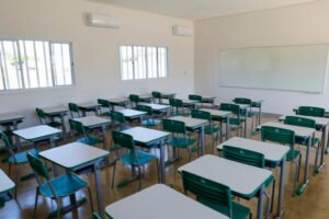 Violência cresce e vínculo com a escola cai nos anos finais do fundamental, aponta levantamento