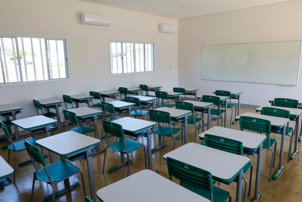 Violência cresce e vínculo com a escola cai nos anos finais do fundamental, aponta levantamento