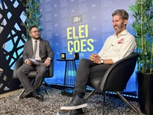 Leandro Grass é entrevistado na segunda sabatina do Jornal de Brasília; assista ao vivo