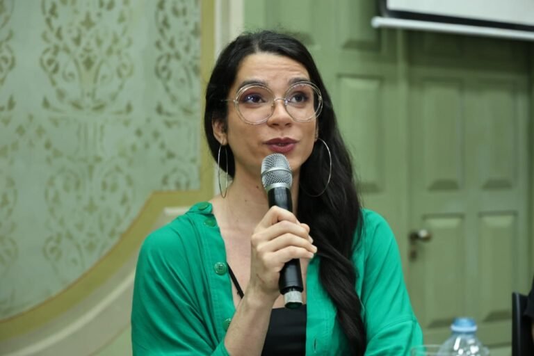 Quem fala de pronome neutro é a extrema direita, nossas pautas são outras, diz 3ª mais votada de SP