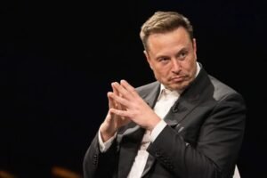 Elon Musk doa R$ 2 bilhões a republicanos nas eleições dos EUA