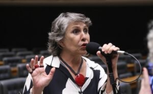Paula Belmonte declara apoio à candidatura de Erika Kokay ao Senado
