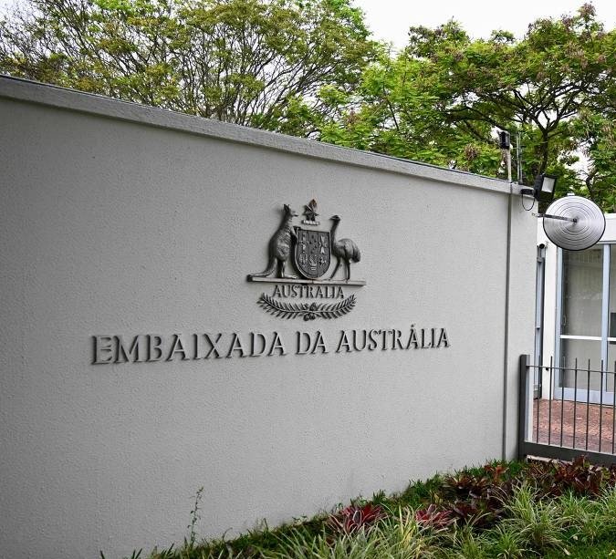 Austrália cita eleições e fala em ‘terrorismo’ após suspender atendimentos nos consulados e na embaixada