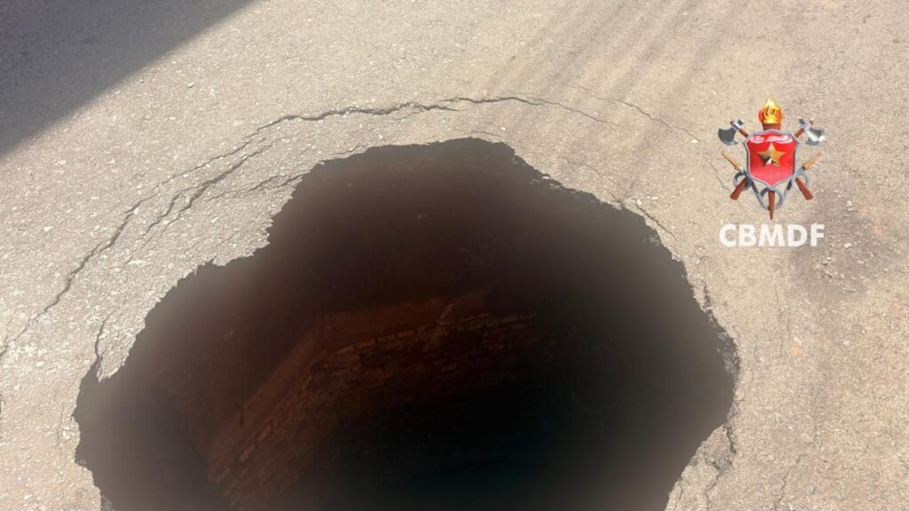 Cratera de quatro metros de profundidade é isolada na 714 Norte