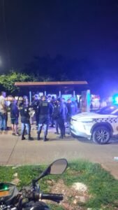 Três pessoas são detidas após espalharem cartazes contra Celina Leão em Ceilândia