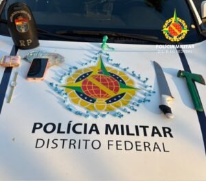 Mulher é presa por tráfico de drogas e tenta subornar PMs com R$ 2,9 mil no DF