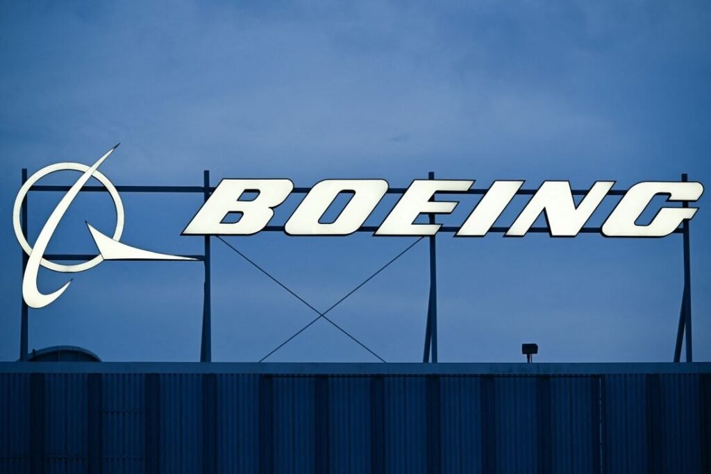 Boeing tem prejuízo maior do que o esperado, de US$ 116 milhões, mas receita supera previsão