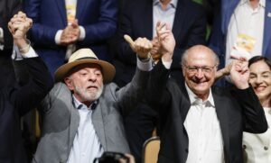 CNBB cumprimenta eleitos e pede que mandatos sejam conduzidos com espírito democrático