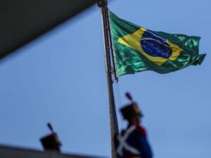 Banco Mundial eleva previsão de crescimento do Brasil em 2026 de 1,9% para 2,1%