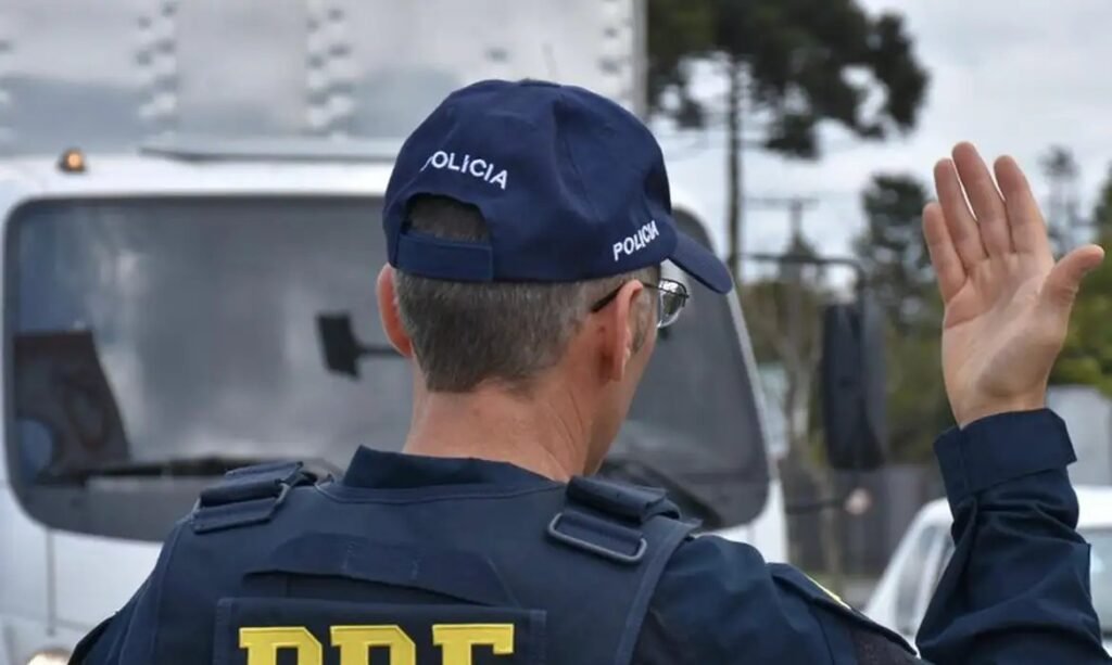 PRF registra 68 mortes em feriadão de Aparecida