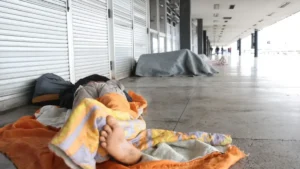 Moradores de rua estão em quase 60% dos municípios goianos