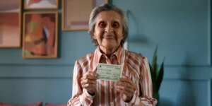 Abstenção de eleitores com mais de 70 anos cai 10 pontos percentuais