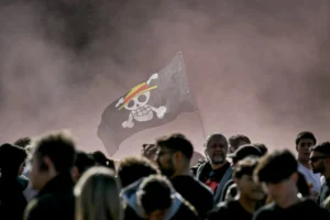 Estudantes e trabalhadores realizam protestos em diversas cidades da Itália