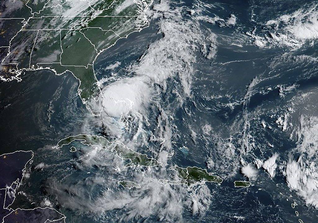Tempestade tropical Isaías se forma no Golfo do México