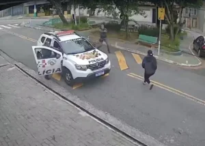 Homem é baleado por policiais militares após atacar viatura em Osasco