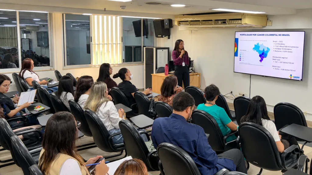 Hospital de Base promove capacitação sobre prevenção e diagnóstico do câncer colorretal