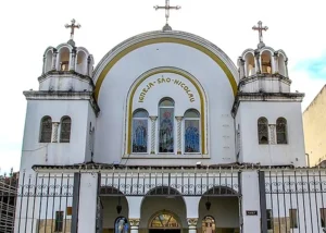 Igreja São Nicolau guarda 70 anos de história em Goiânia