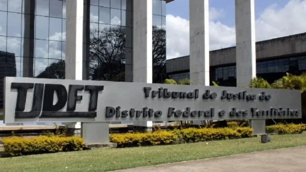Fachada da sede do Tribunal de Justiça do Distrito Federal e dos Territórios