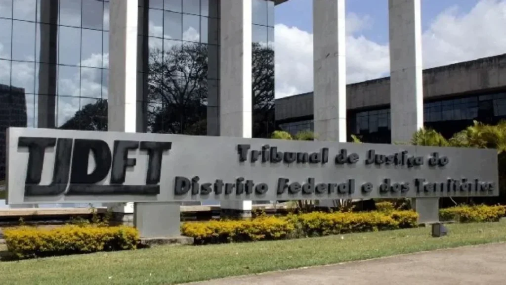 Fachada da sede do Tribunal de Justiça do Distrito Federal e dos Territórios