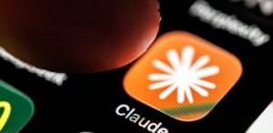 dona do Claude pede estreia na Bolsa