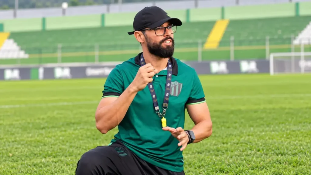 Luan Carlos deixa o Rio Verde após conquistar o acesso