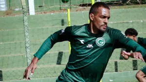 Luiz Felipe pega gancho de duas partidas após punição do STJD