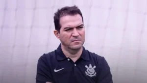Marcelo Paz é demitido do Corinthians após resultados negativos