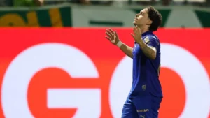 Palmeiras assume a liderança e vê Corinthians entrar no Z-4